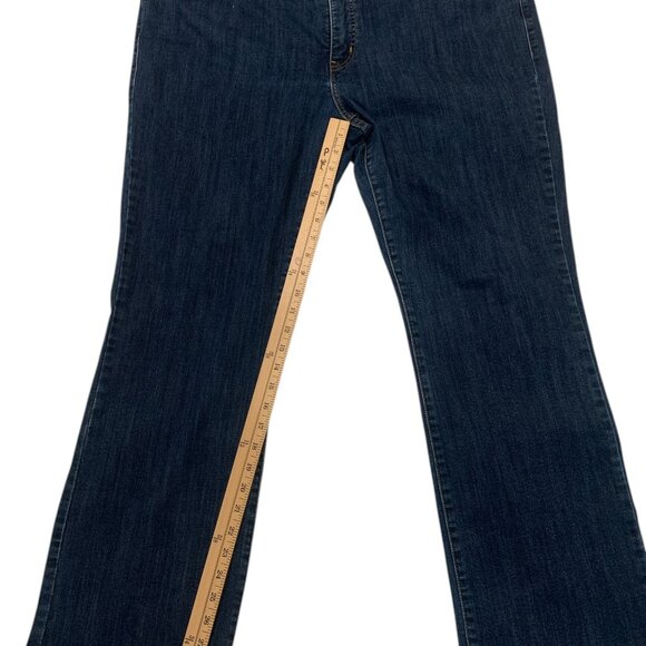 Levi's 415 Relaxed Bootcut Jeans WOMENS size 22W, Stretch, BLUE - Picture 7 of 10
